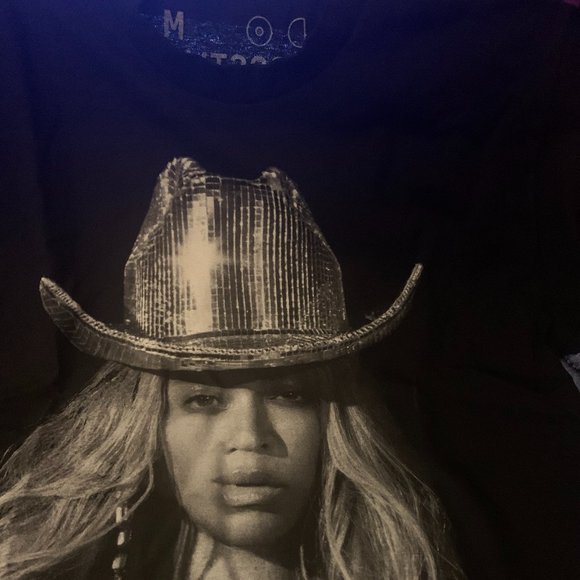 NEW BEYONCE OFFICIAL Merch RENAISSANCE WORLD TOUR 2023 REFLECTIVE T-SHIRT MEDIUM - Picture 1 of 2